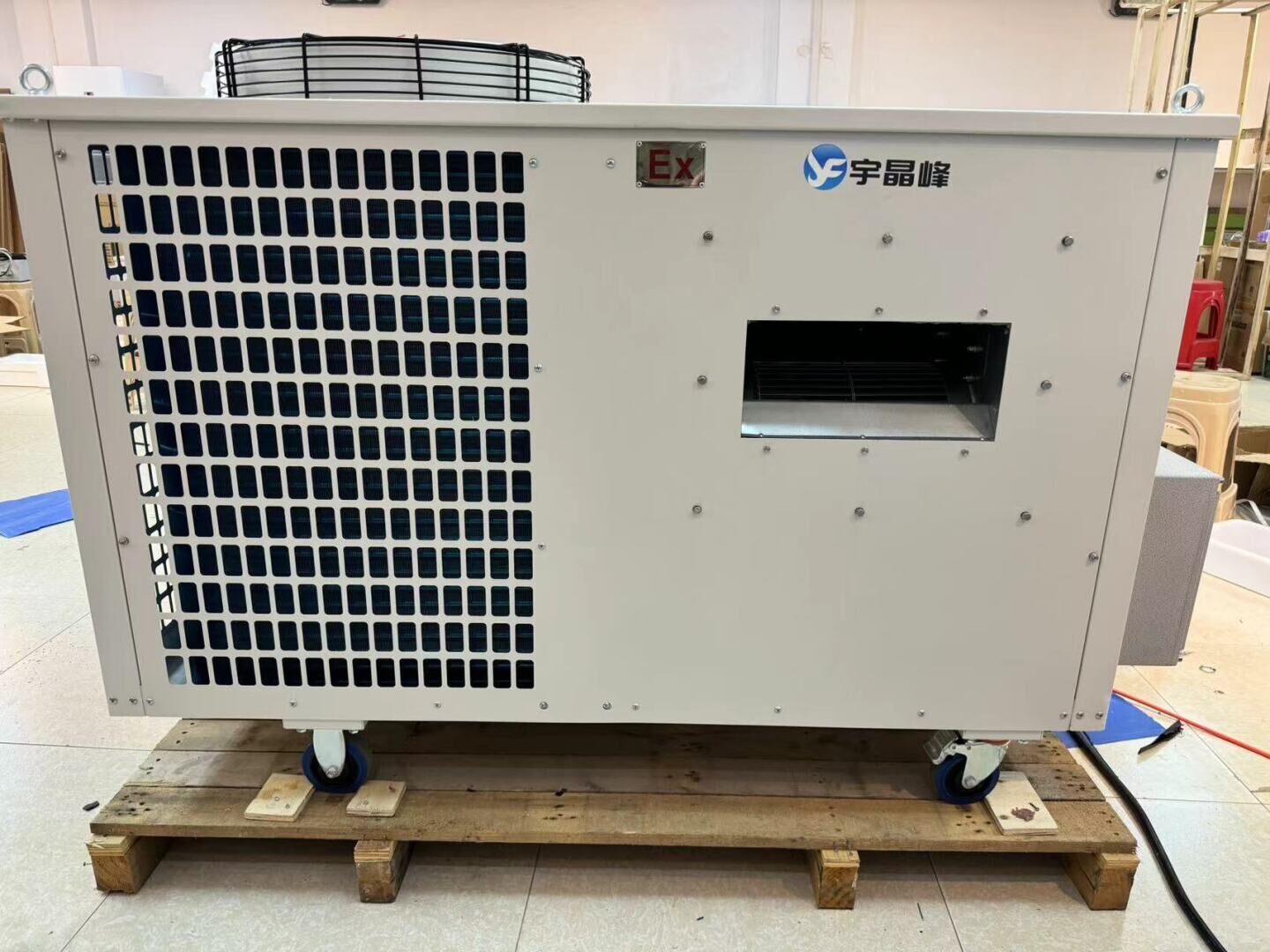 夏季來(lái)臨，天氣悶熱，來(lái)看看宇晶峰防爆冷氣